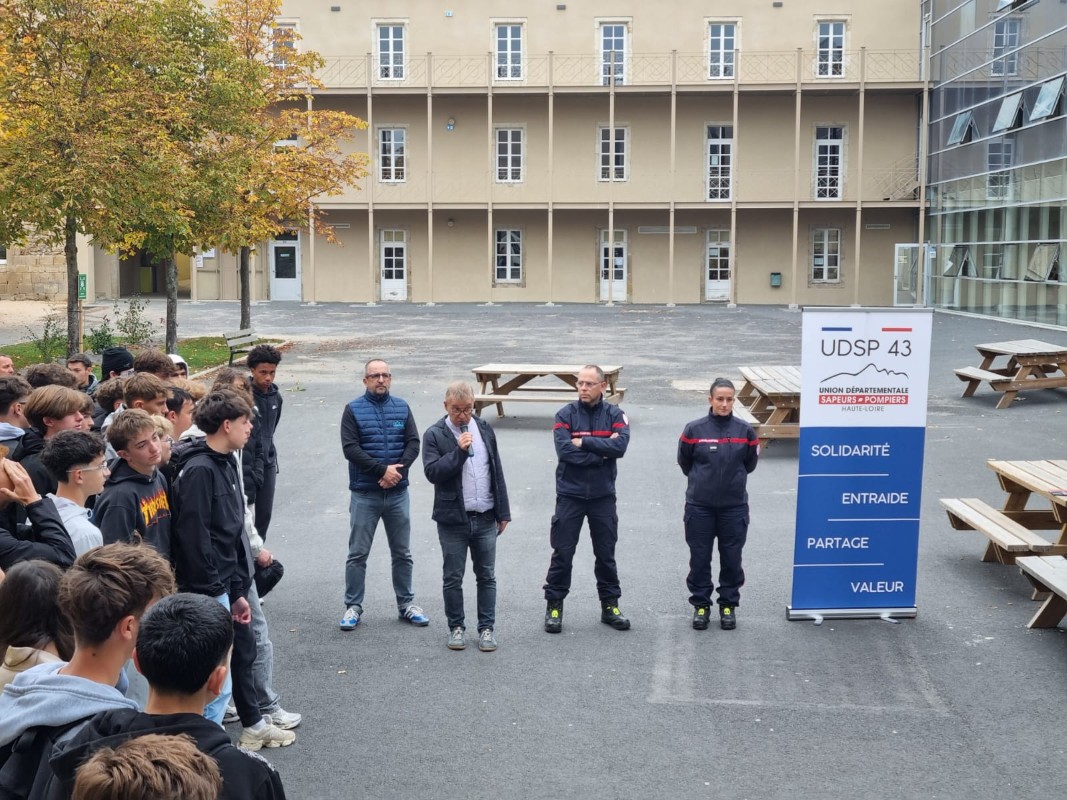 Remise des diplômes de PSC pour les secondes